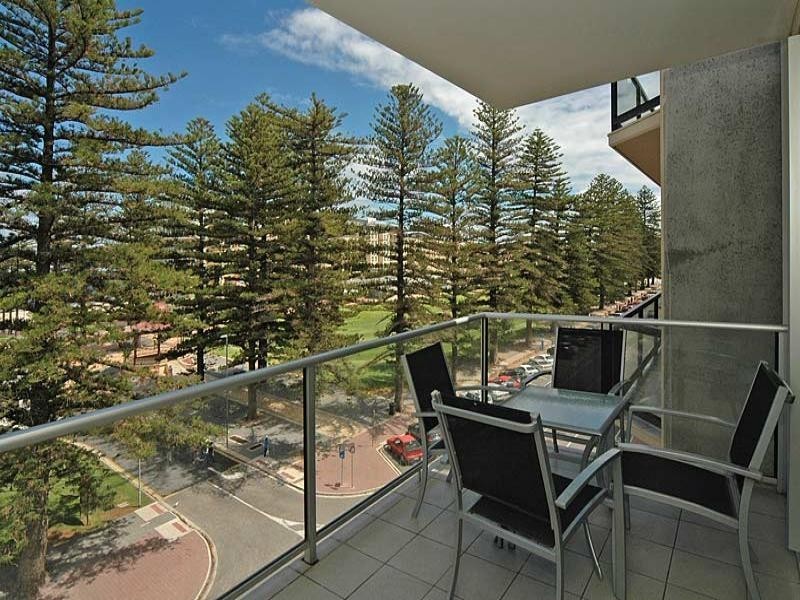 8/16 Colley Terrace, Glenelg SA 5045