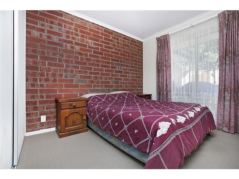 2/15 Clark Avenue, Glandore SA 5037