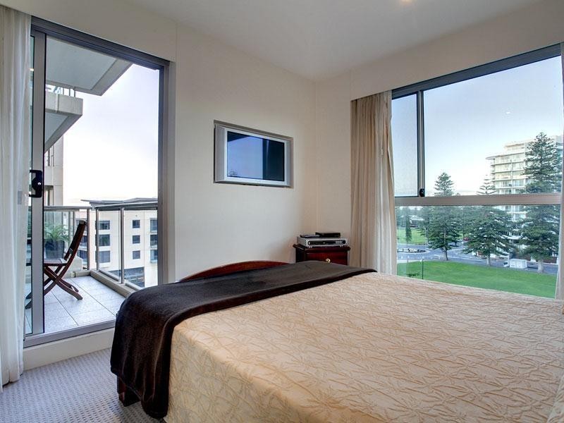 430/16 Holdfast Promenade, Glenelg SA 5045