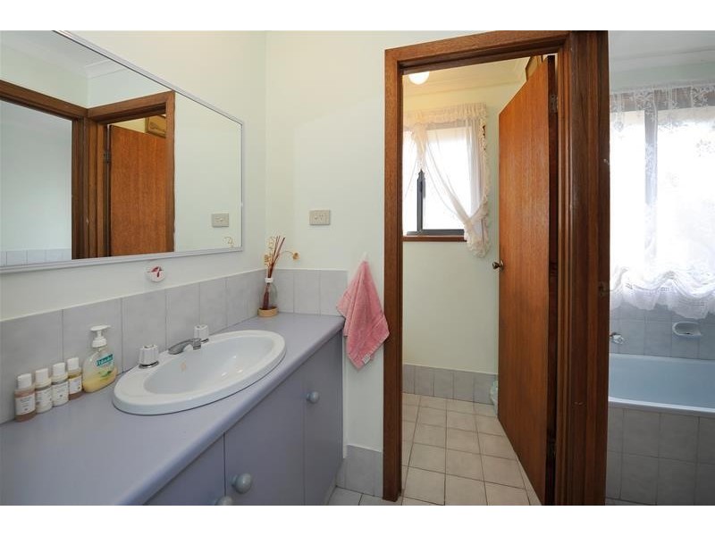 6 Explorer Court, Woodcroft SA 5162