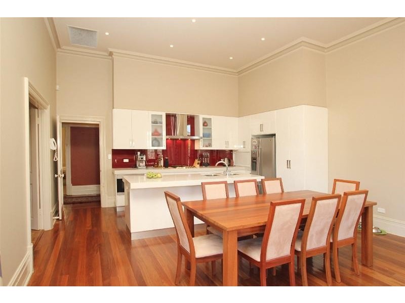 32 Sussex Street, Glenelg SA 5045