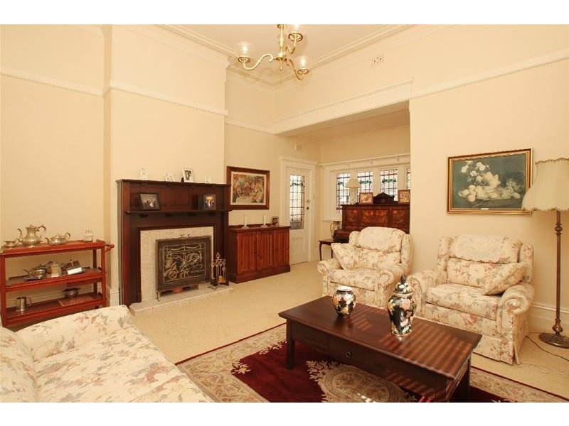 32 Sussex Street, Glenelg SA 5045