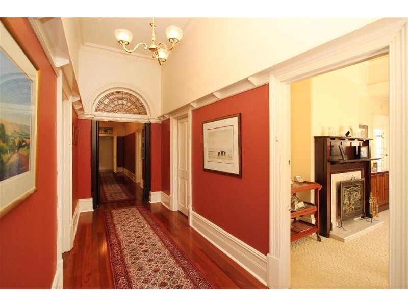 32 Sussex Street, Glenelg SA 5045