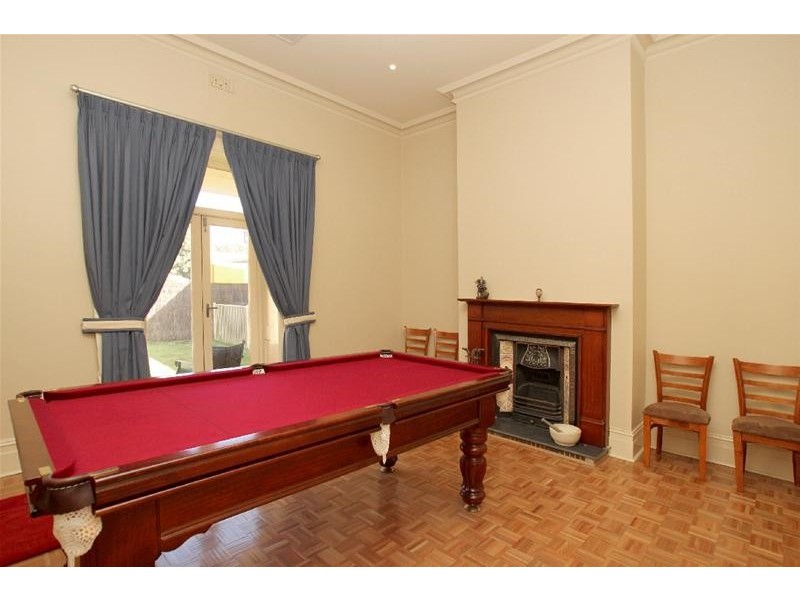 32 Sussex Street, Glenelg SA 5045