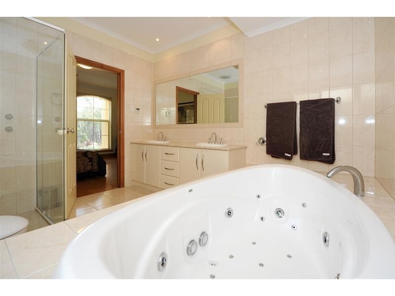 24 Taminga Way, Flagstaff Hill SA 5159