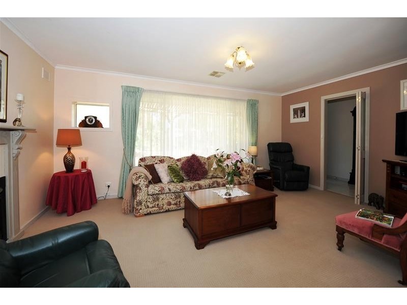 1 Trinidad Way, Happy Valley SA 5159