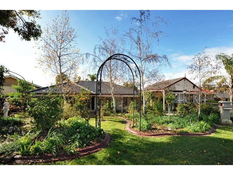 1 Trinidad Way, Happy Valley SA 5159