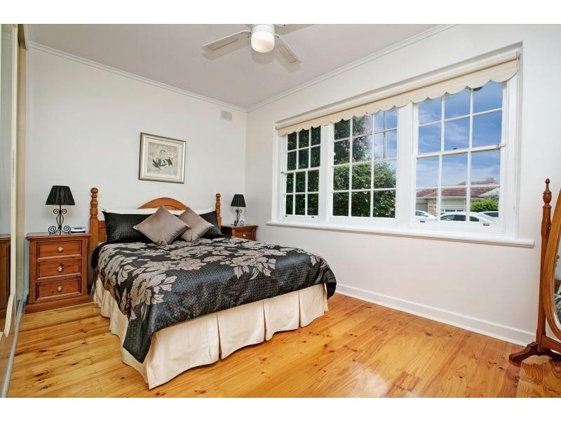 37 Oakleigh Road, Marion SA 5043