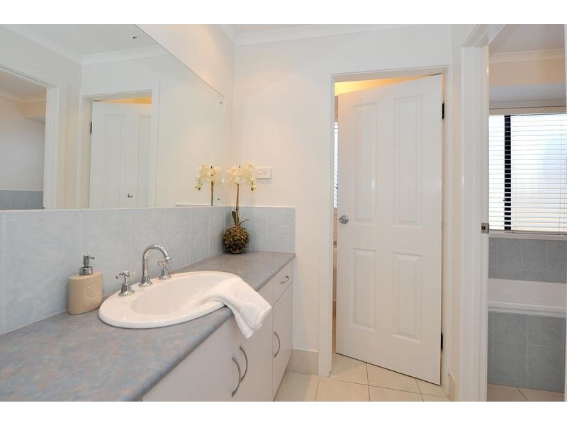 31 Merrivale Drive, Happy Valley SA 5159