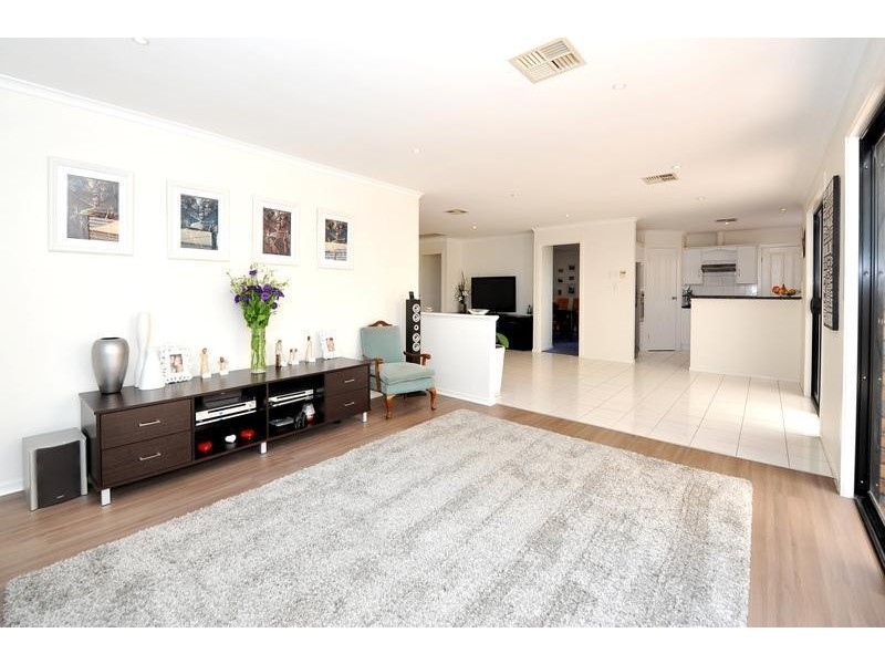 31 Merrivale Drive, Happy Valley SA 5159