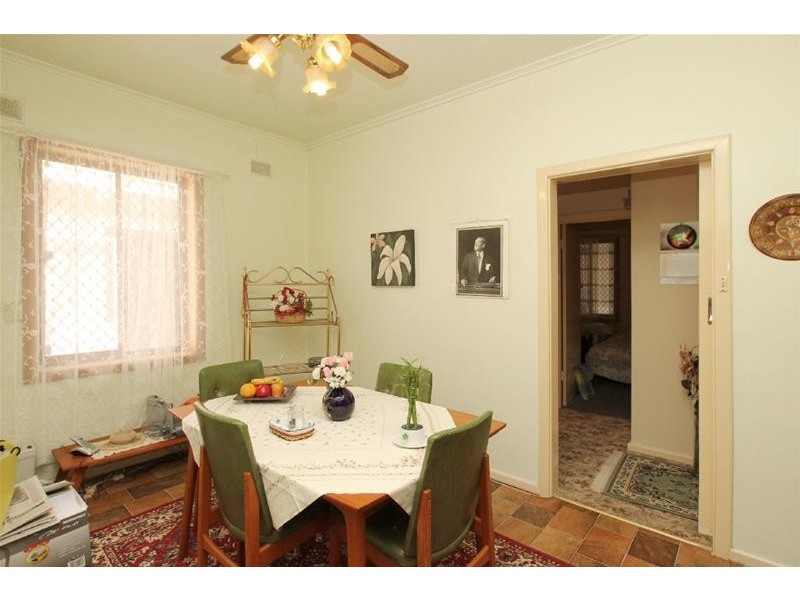 17 Andrew Avenue, Marion SA 5043