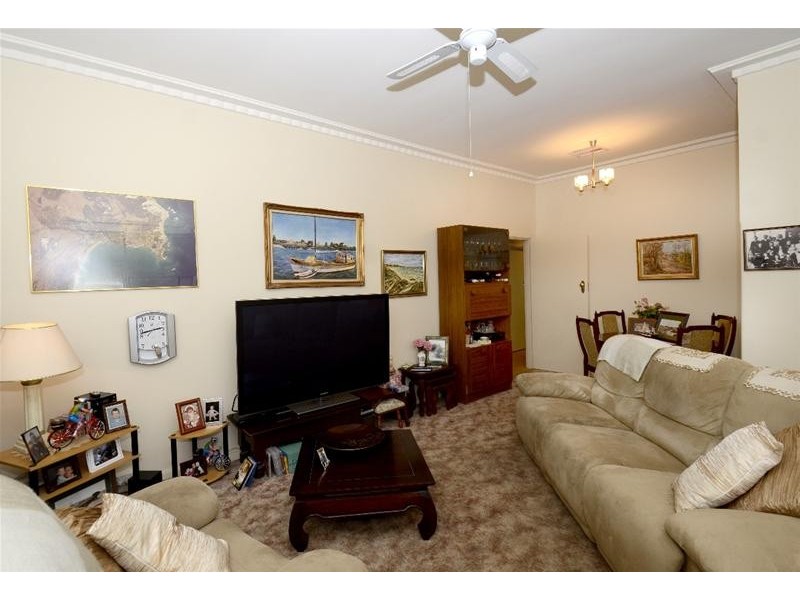 1 Pleasant Avenue, Glandore SA 5037