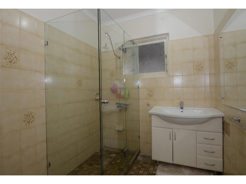 1 Pleasant Avenue, Glandore SA 5037