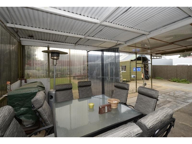 1 Pleasant Avenue, Glandore SA 5037