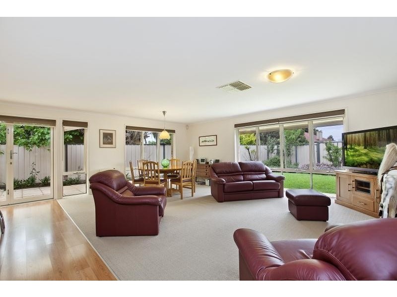 2B Fetlar Avenue, Marion SA 5043