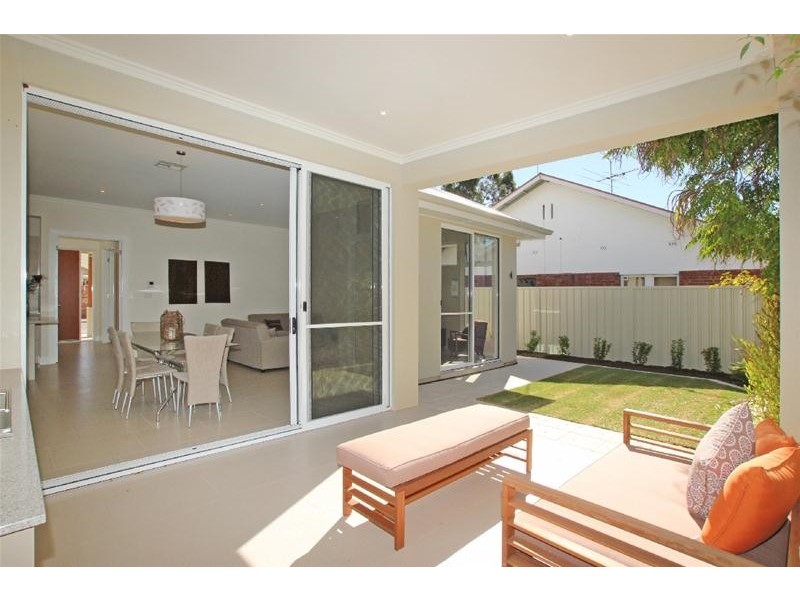 10 Cowper Street, Glenelg SA 5045