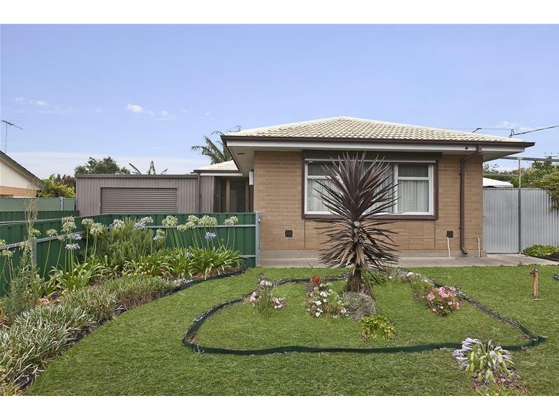 17 Helen Street, Christie Downs SA 5164