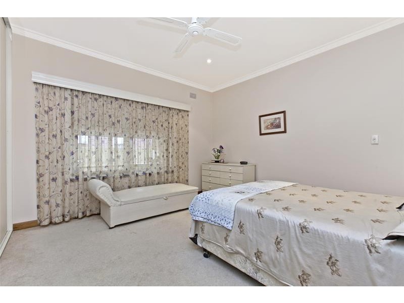 26 Waymouth Avenue, Glandore SA 5037