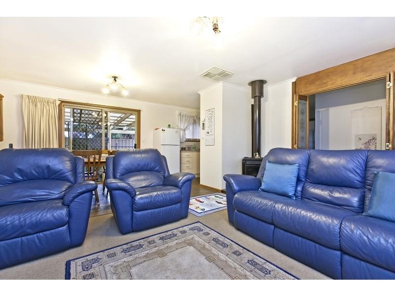 4 Walker Avenue, Clovelly Park SA 5042