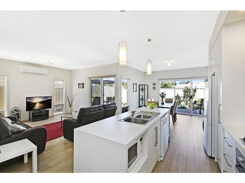 11 Sampson Road, Mitchell Park SA 5043