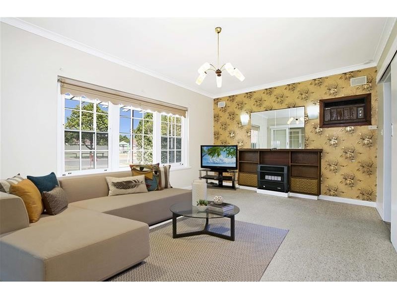 4 Peterson Avenue, Mitchell Park SA 5043