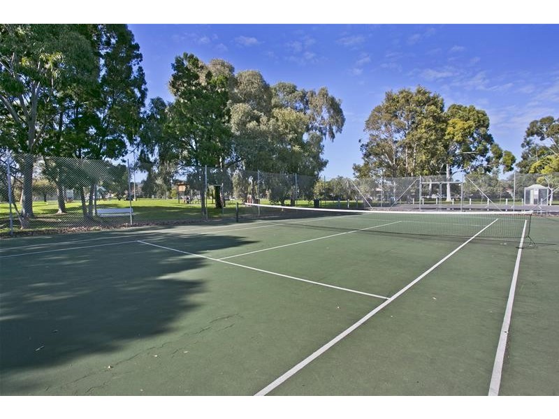 1 Larkdale Avenue, Marion SA 5043