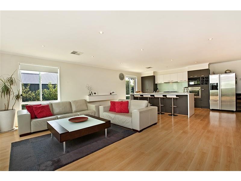 3 Pinnacle Crescent, Flagstaff Hill SA 5159