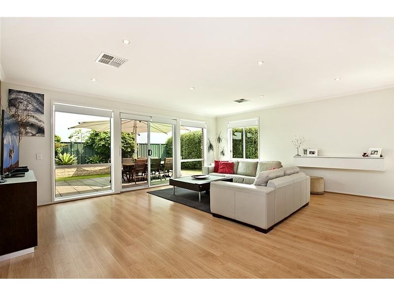 3 Pinnacle Crescent, Flagstaff Hill SA 5159