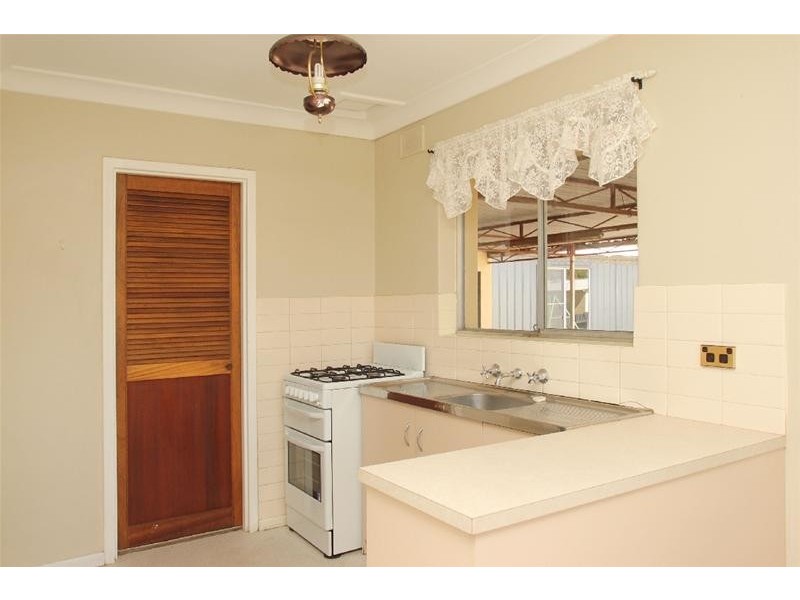 42 Arnold Drive, Hackham SA 5163