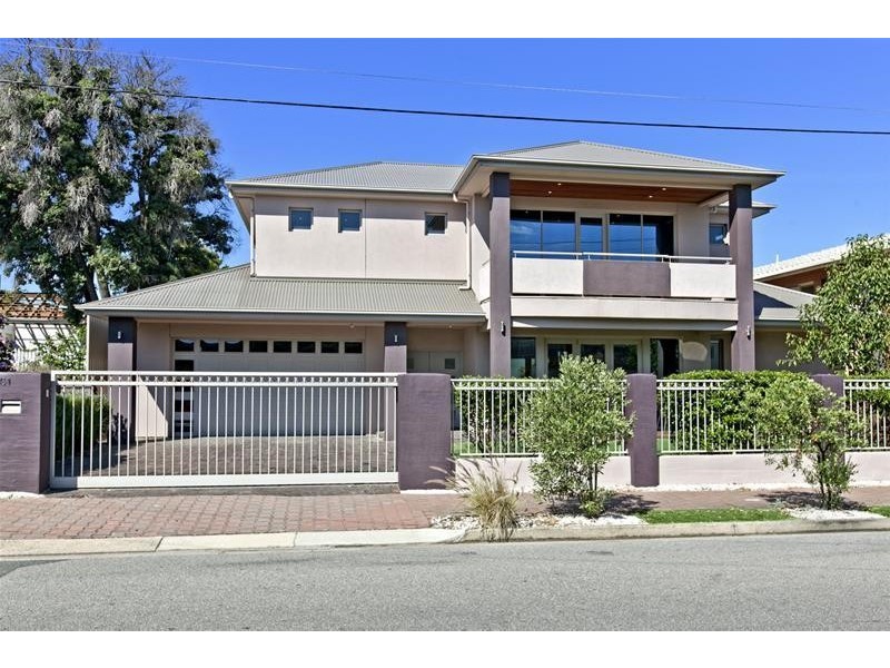 61 Downing Street, Hove SA 5048