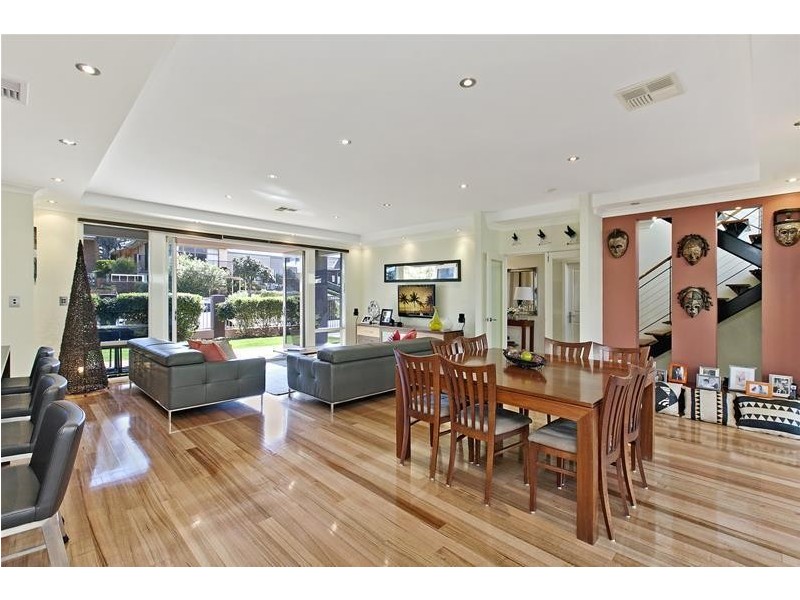 61 Downing Street, Hove SA 5048