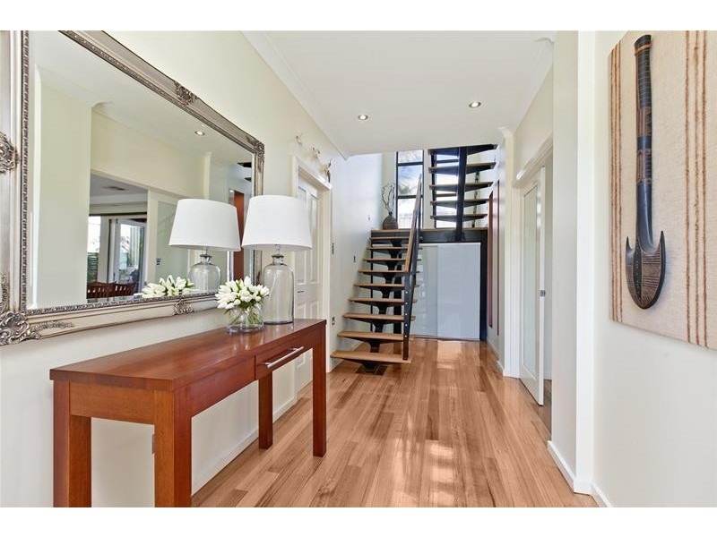 61 Downing Street, Hove SA 5048