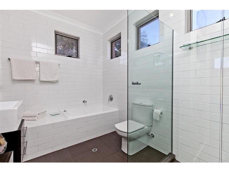 61 Downing Street, Hove SA 5048