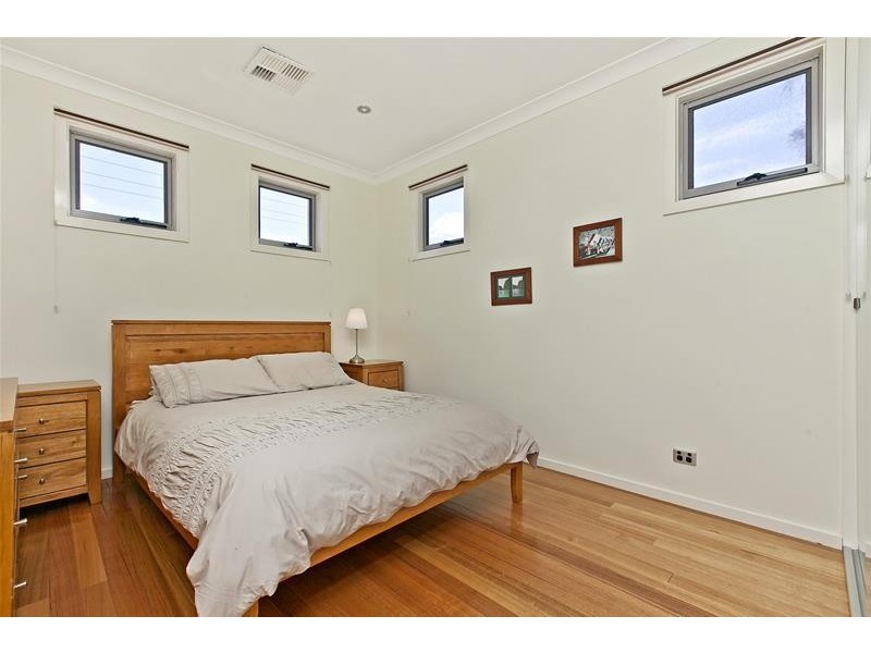 61 Downing Street, Hove SA 5048