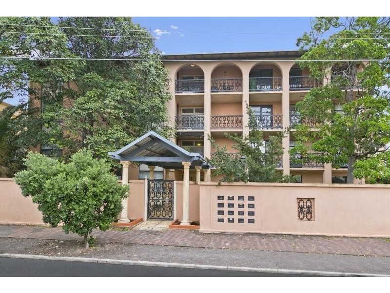 9/35 Nile Street, Glenelg SA 5045