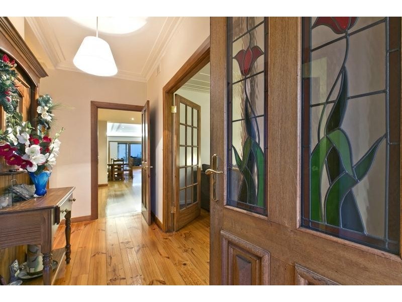 35 Albion Avenue, Glandore SA 5037