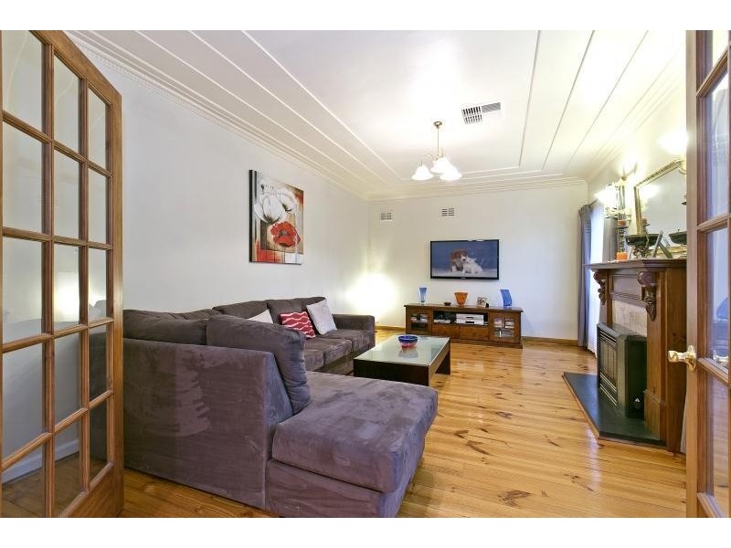 35 Albion Avenue, Glandore SA 5037