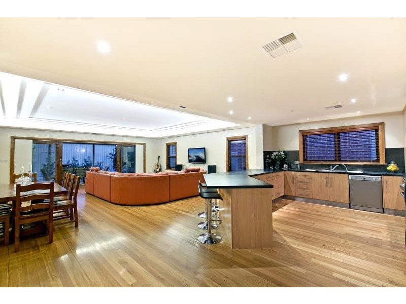 35 Albion Avenue, Glandore SA 5037