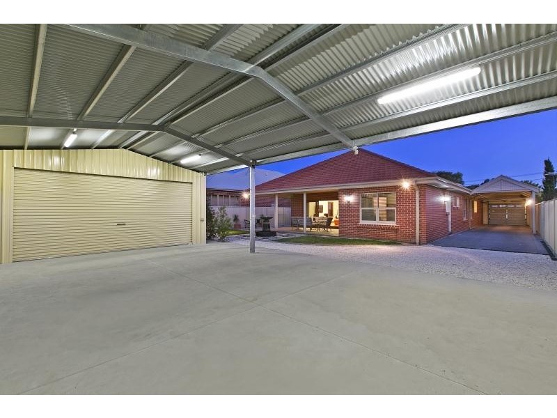 35 Albion Avenue, Glandore SA 5037