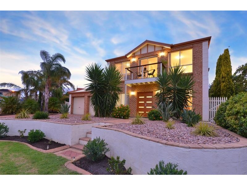 18 Brampton Court, Hallett Cove SA 5158