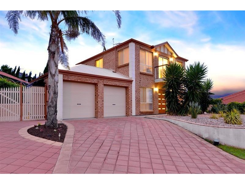 18 Brampton Court, Hallett Cove SA 5158
