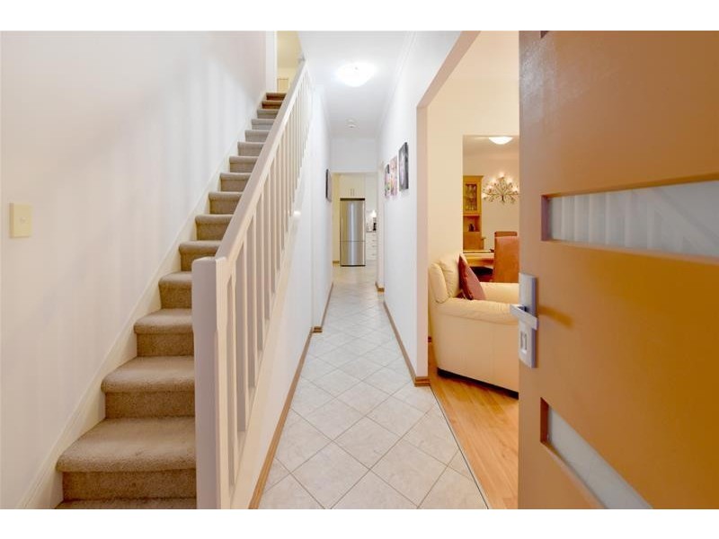 18 Brampton Court, Hallett Cove SA 5158