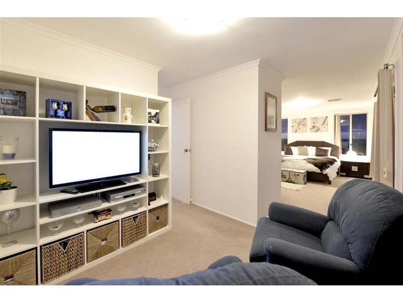 18 Brampton Court, Hallett Cove SA 5158