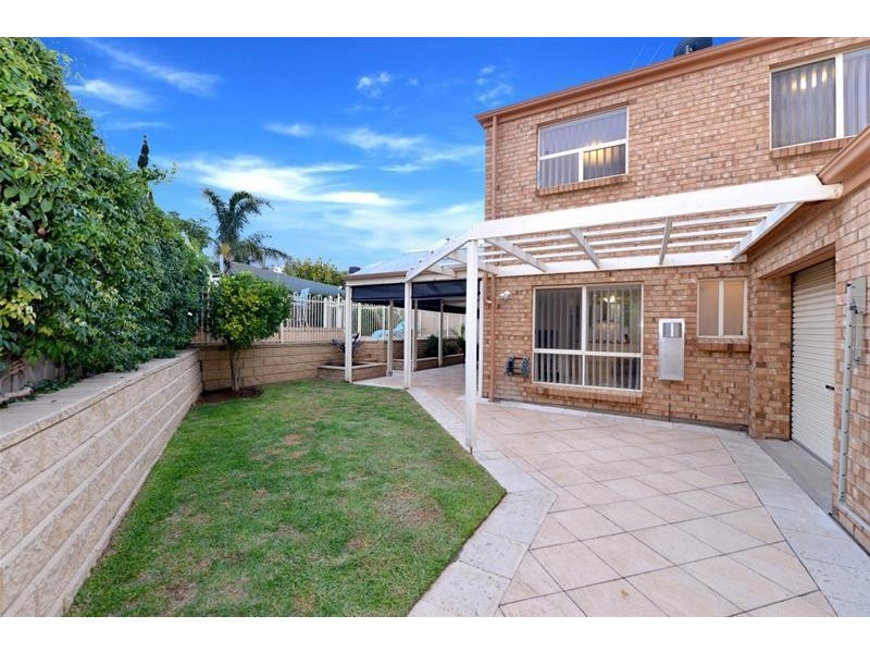 18 Brampton Court, Hallett Cove SA 5158