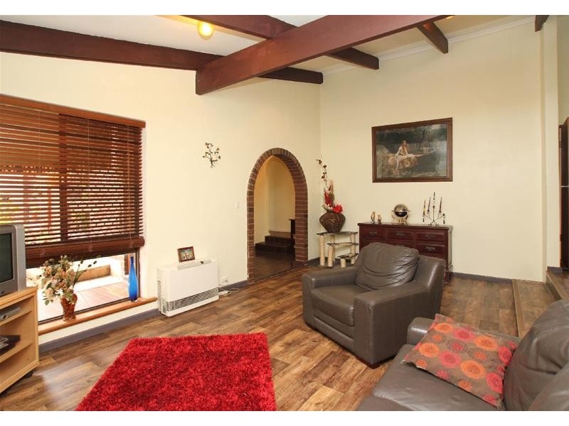 16 Larkdale Crescent, O’halloran Hill SA 5158