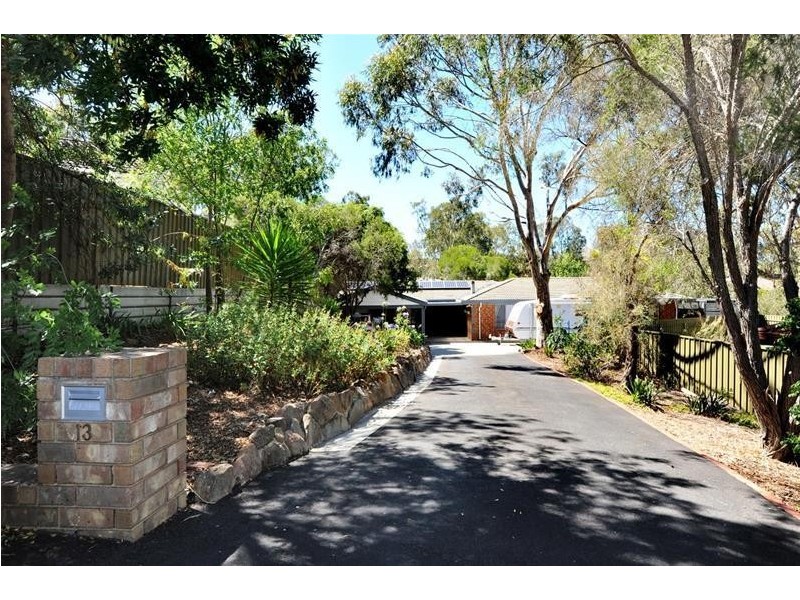 13 Aish Court, Woodcroft SA 5162