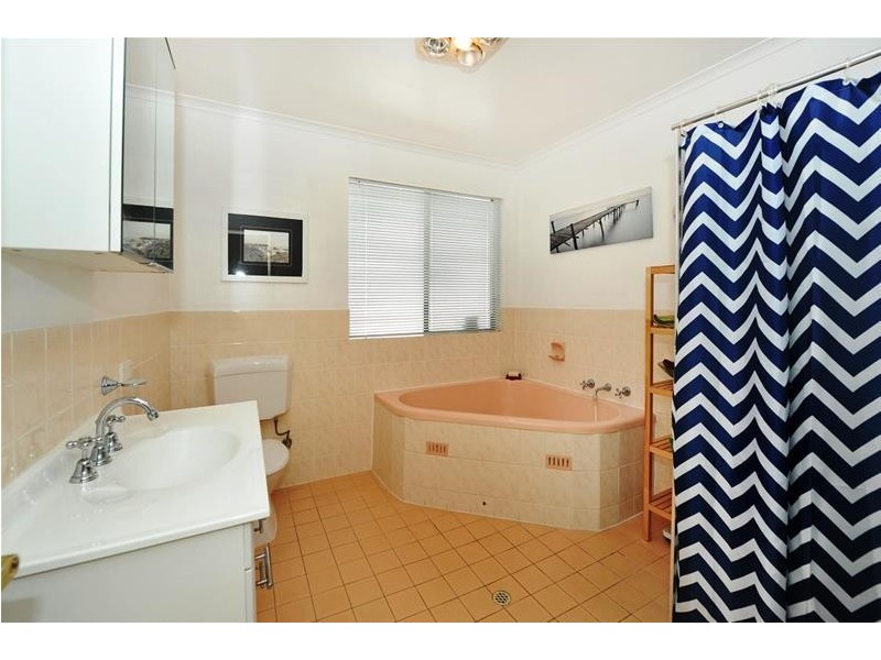 13 Aish Court, Woodcroft SA 5162