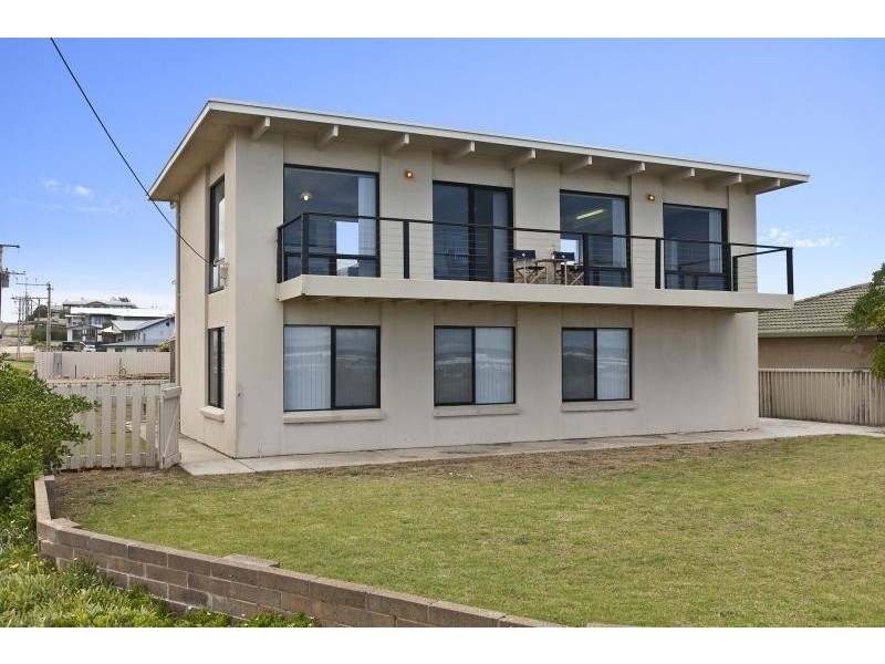 228 Surfers Parade, Middleton SA 5213