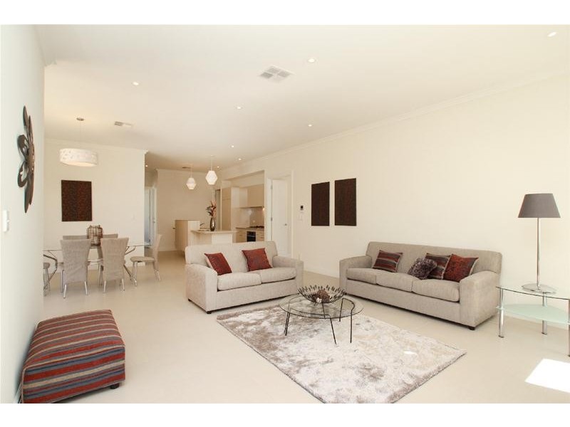 10 Cowper Street, Glenelg SA 5045