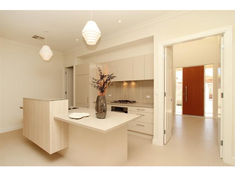 10 Cowper Street, Glenelg SA 5045